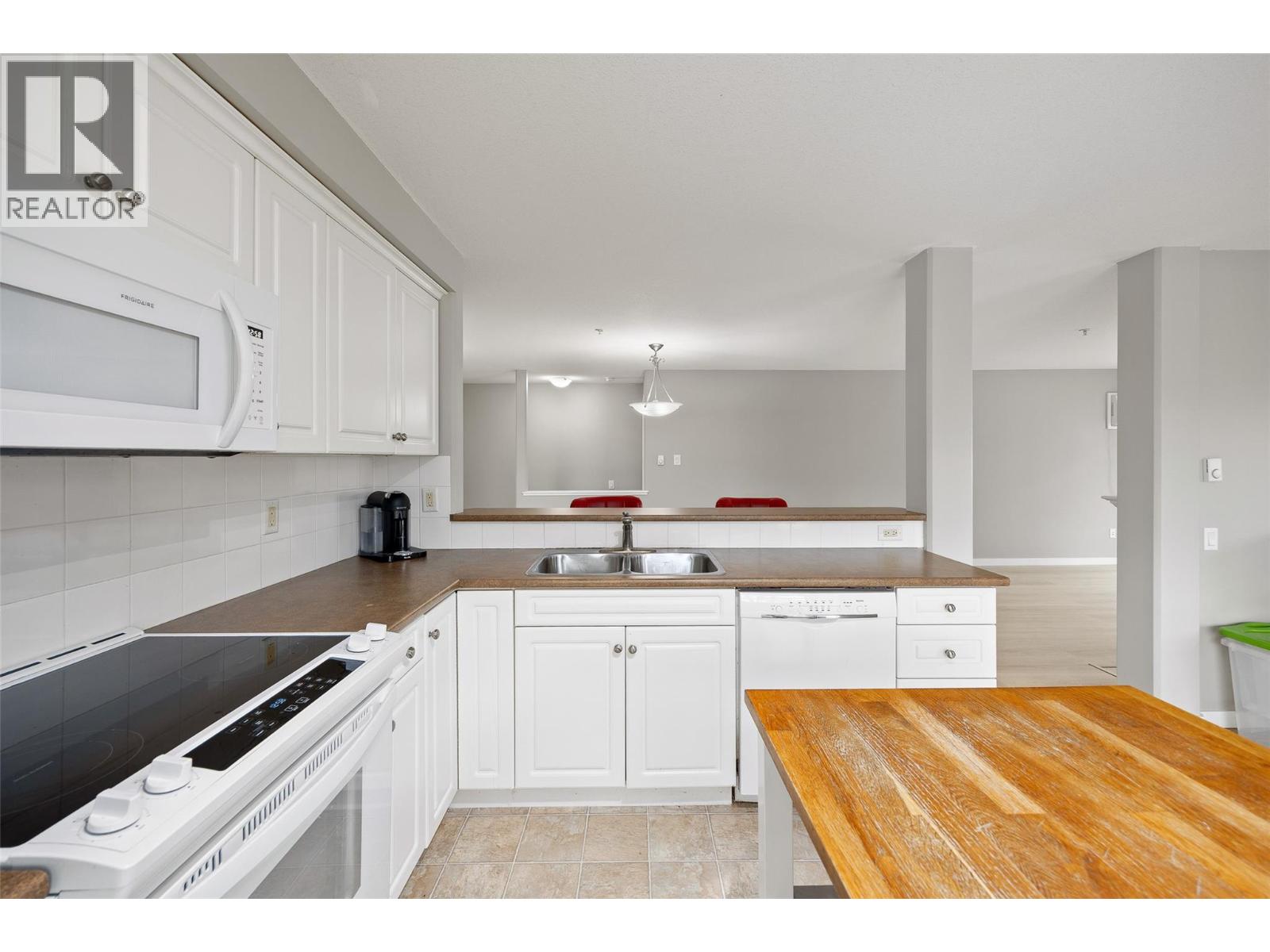 686 Lequime Road Unit# 306, Kelowna, British Columbia  V1W 1A4 - Photo 12 - 10391715