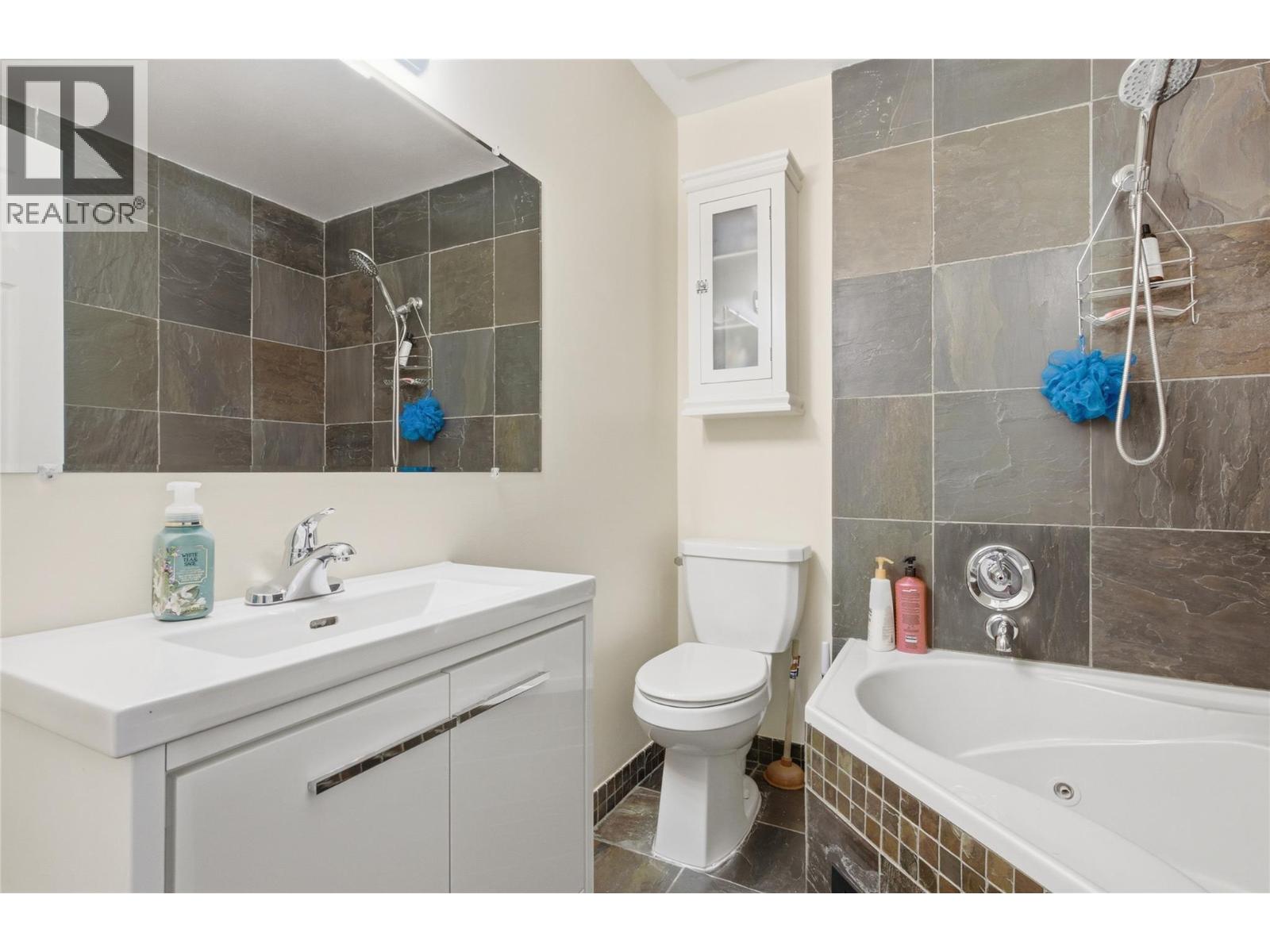 2555 Glenview Avenue, Kamloops, British Columbia  V2B 4L5 - Photo 19 - 10391029