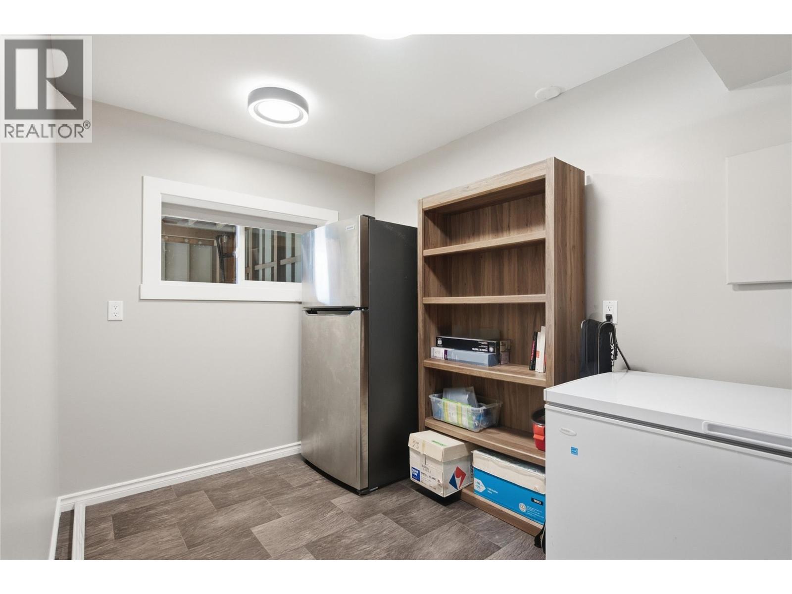 2555 Glenview Avenue, Kamloops, British Columbia  V2B 4L5 - Photo 26 - 10391029