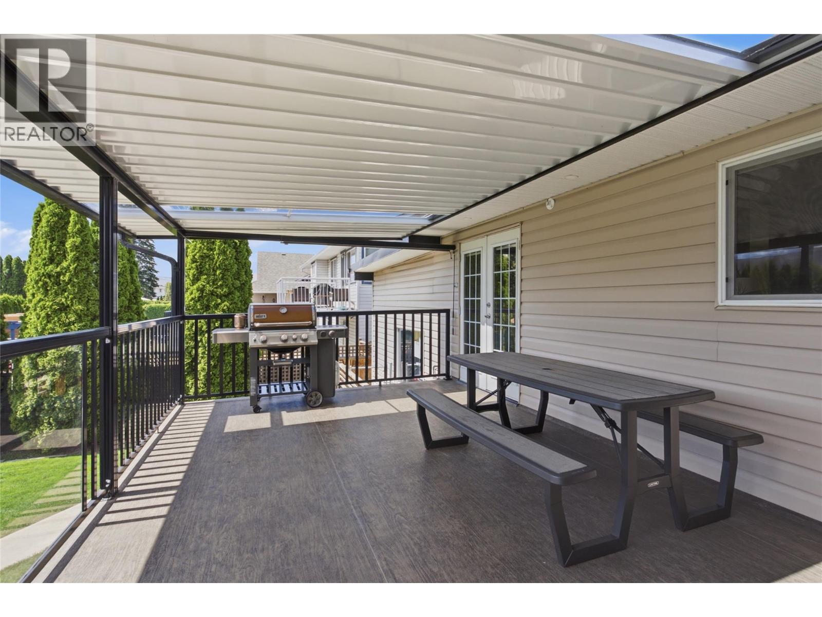 2555 Glenview Avenue, Kamloops, British Columbia  V2B 4L5 - Photo 28 - 10391029