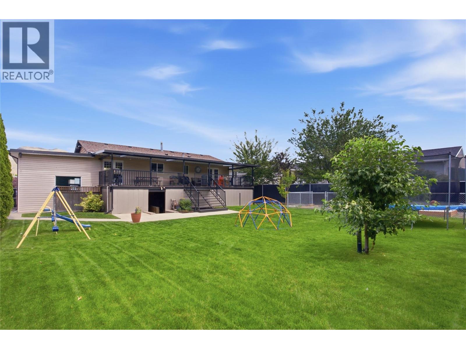 2555 Glenview Avenue, Kamloops, British Columbia  V2B 4L5 - Photo 30 - 10391029