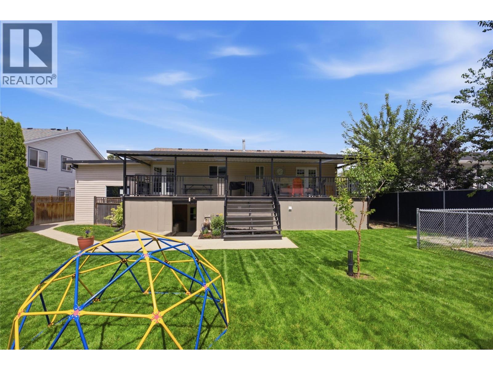 2555 Glenview Avenue, Kamloops, British Columbia  V2B 4L5 - Photo 31 - 10391029