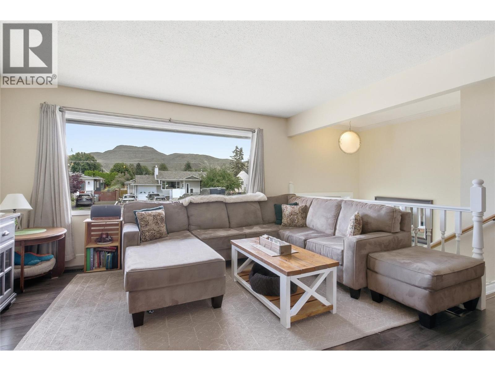 2555 Glenview Avenue, Kamloops, British Columbia  V2B 4L5 - Photo 6 - 10391029