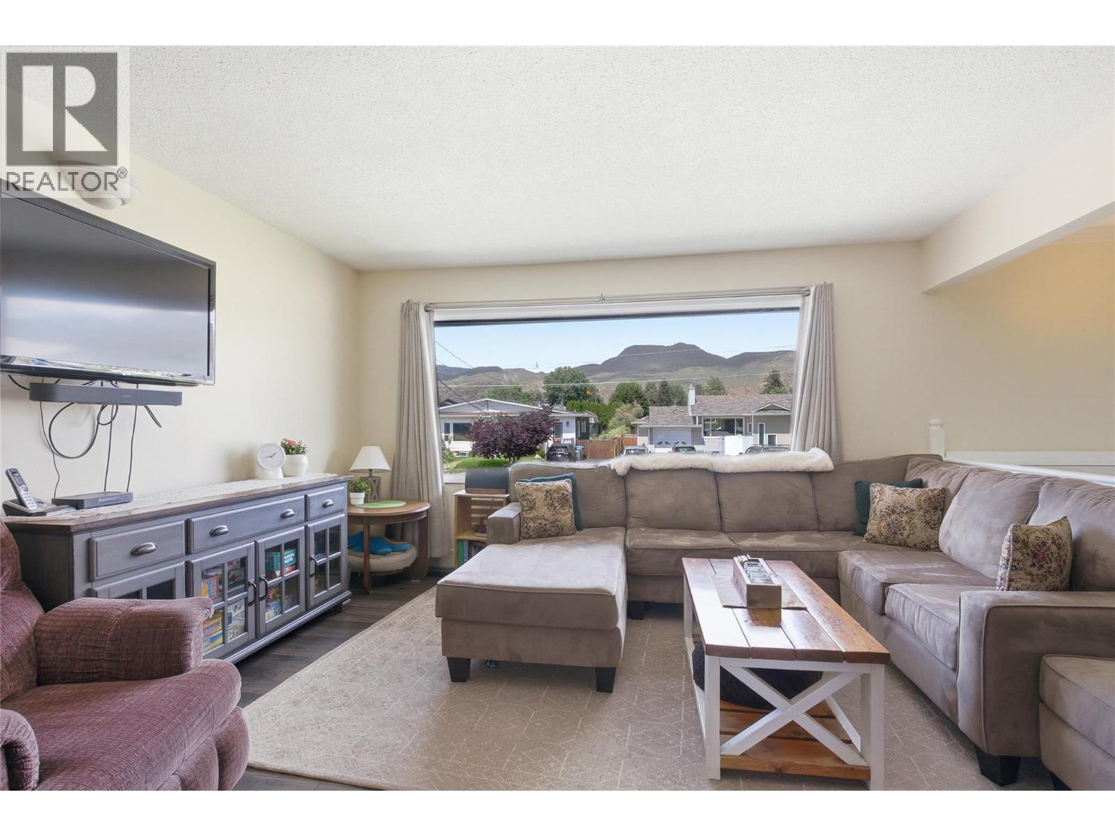 2555 Glenview Avenue, Kamloops, British Columbia  V2B 4L5 - Photo 8 - 10391029