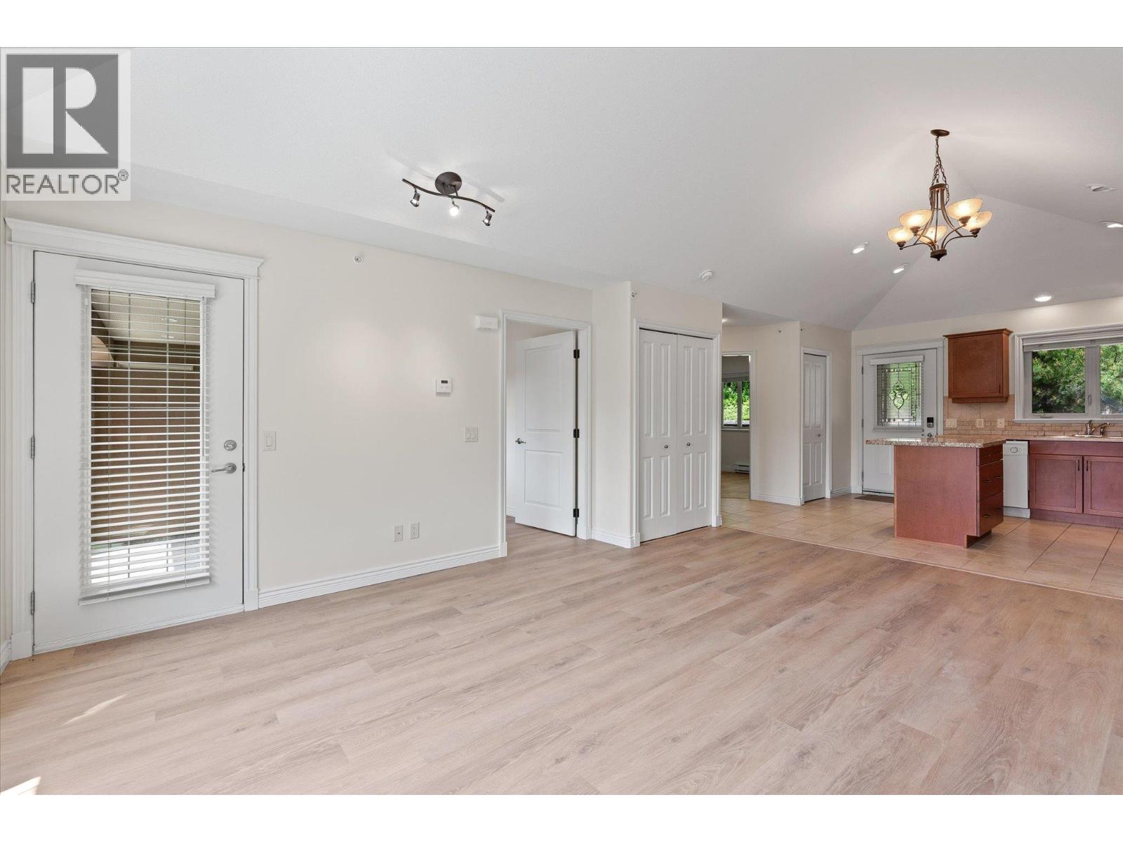 4433 Gordon Drive Unit# 212, Kelowna, British Columbia  V1W 1S9 - Photo 14 - 10391313