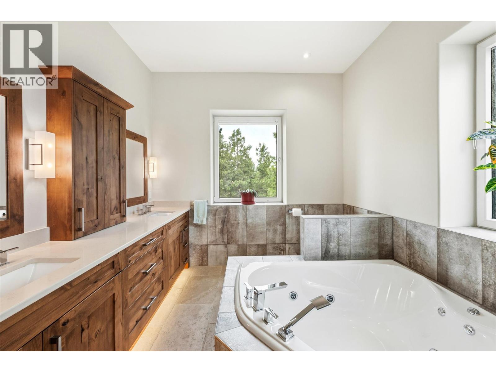 935 Eagle Place, Osoyoos, British Columbia  V0H 1V6 - Photo 29 - 10390852