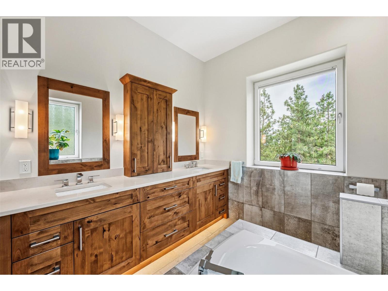 935 Eagle Place, Osoyoos, British Columbia  V0H 1V6 - Photo 30 - 10390852