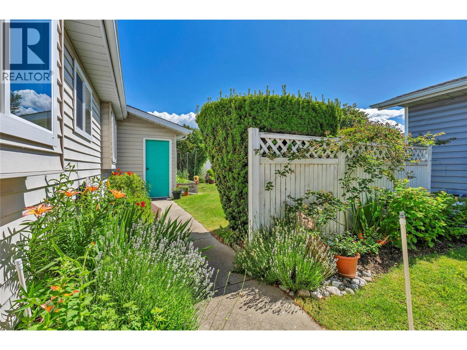 64 Kingfisher Drive, Penticton, British Columbia  V2A 8K6 - Photo 21 - 10390067
