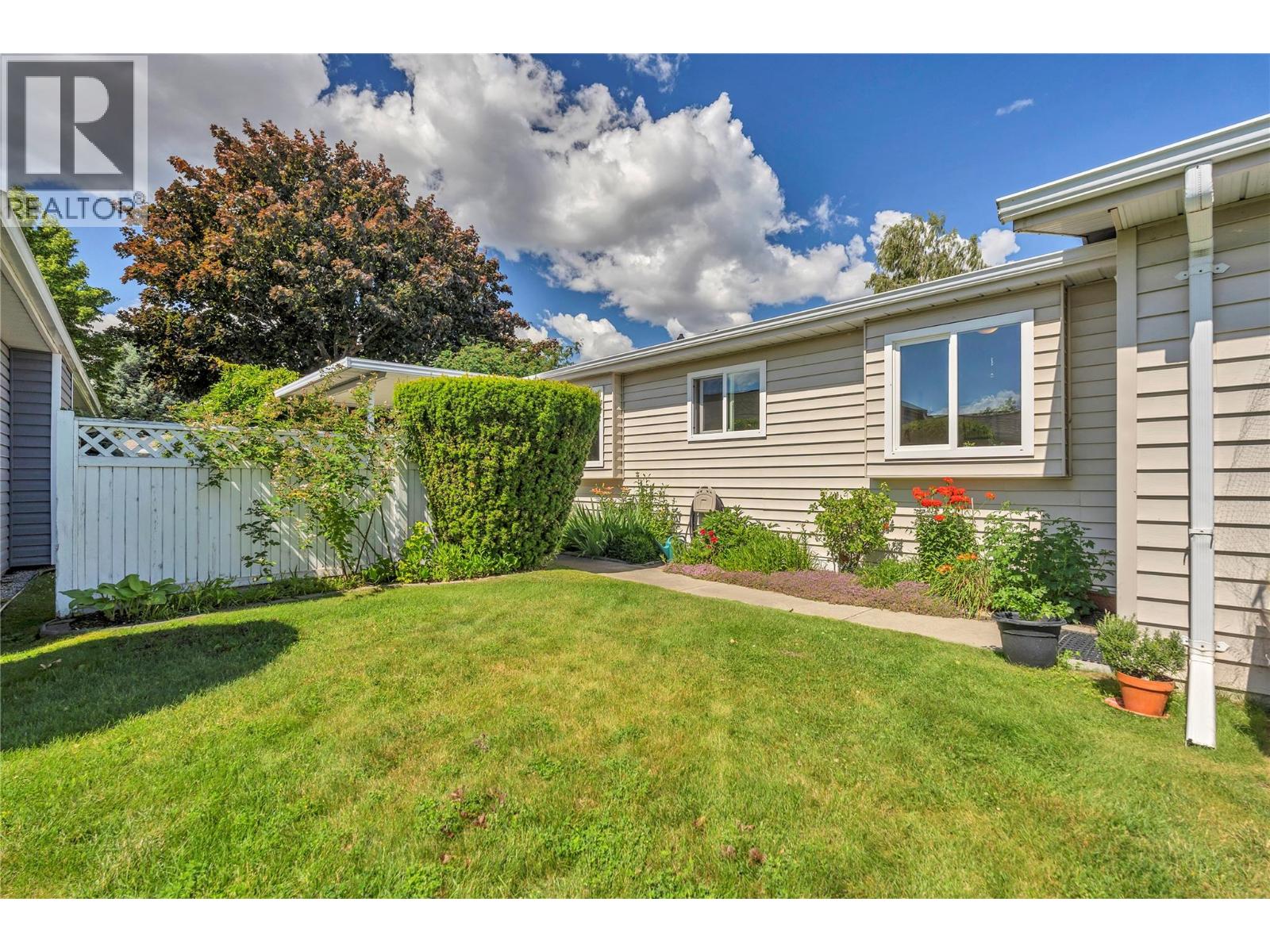 64 Kingfisher Drive, Penticton, British Columbia  V2A 8K6 - Photo 23 - 10390067