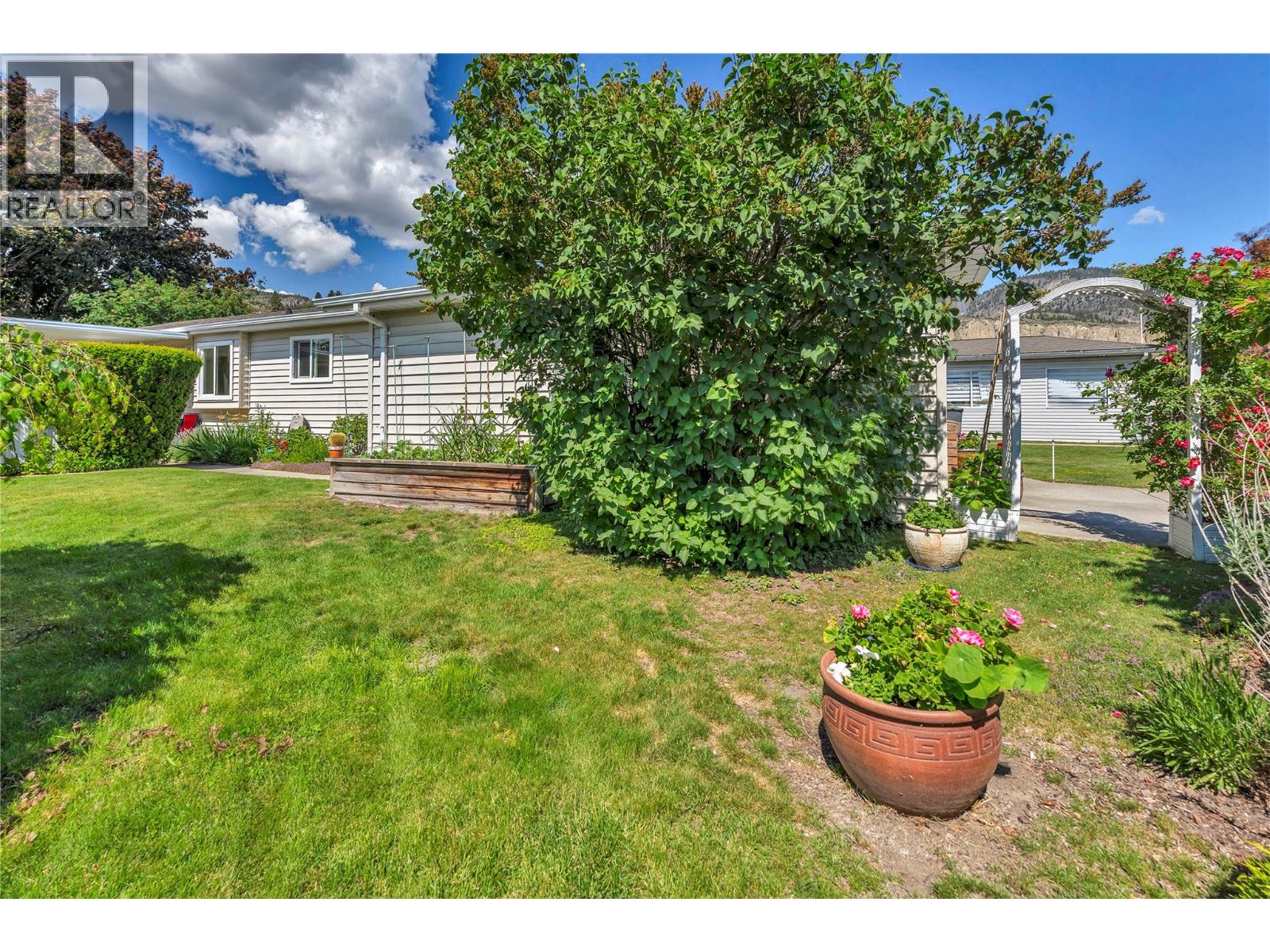 64 Kingfisher Drive, Penticton, British Columbia  V2A 8K6 - Photo 24 - 10390067