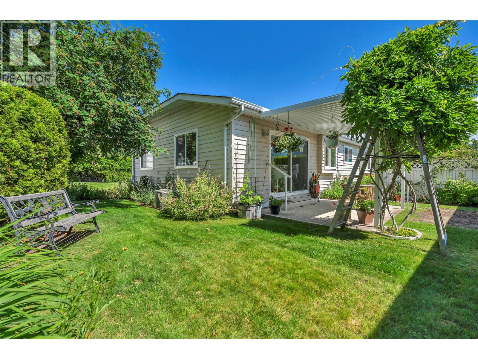 64 Kingfisher Drive, Penticton, British Columbia  V2A 8K6 - Photo 25 - 10390067