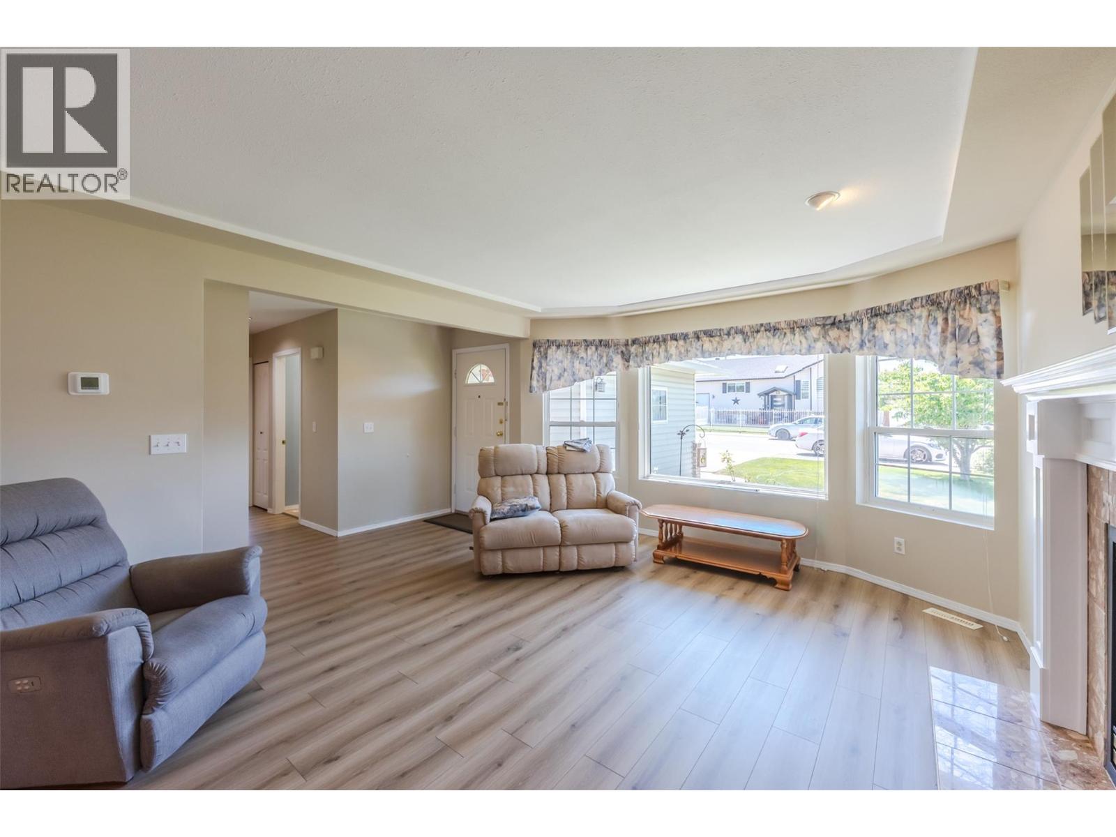 167 Wyles Crescent, Penticton, British Columbia  V2A 8M3 - Photo 4 - 10391905