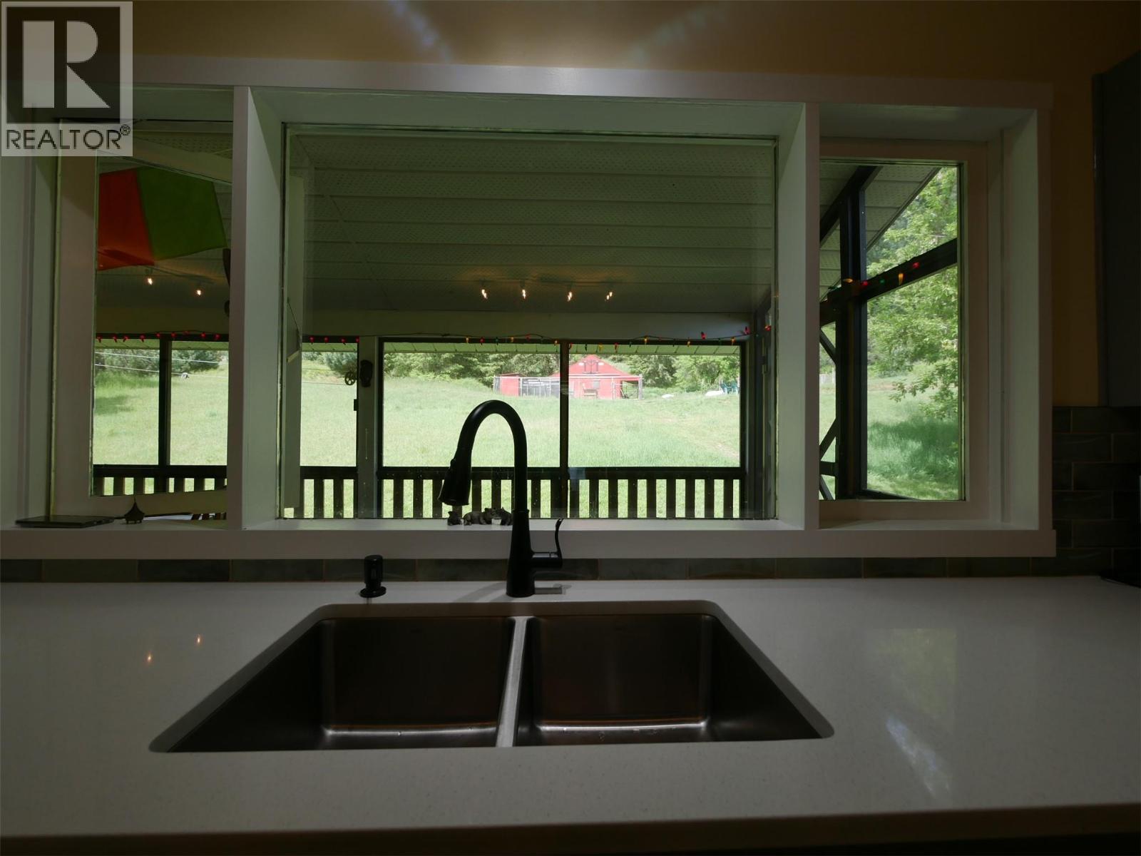 6785 Perrys Back Road, Appledale, British Columbia  V0G 2J0 - Photo 15 - 10391658