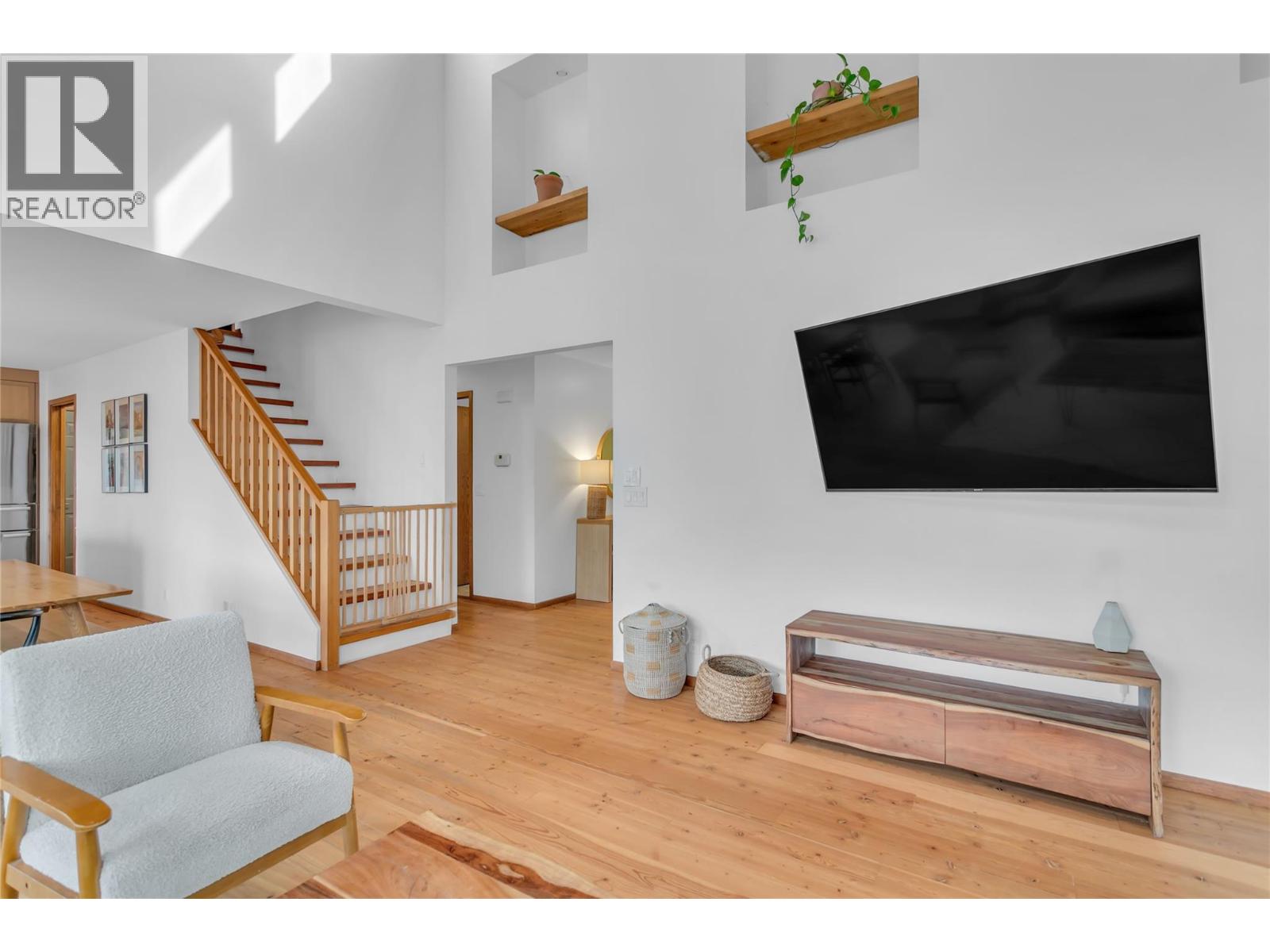 2020 Bennett Road, Kelowna, British Columbia  V1V 2C1 - Photo 10 - 10391840