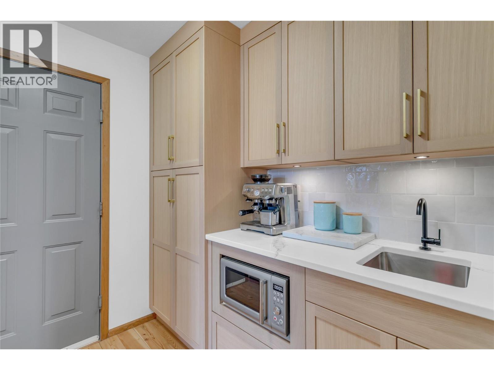 2020 Bennett Road, Kelowna, British Columbia  V1V 2C1 - Photo 15 - 10391840