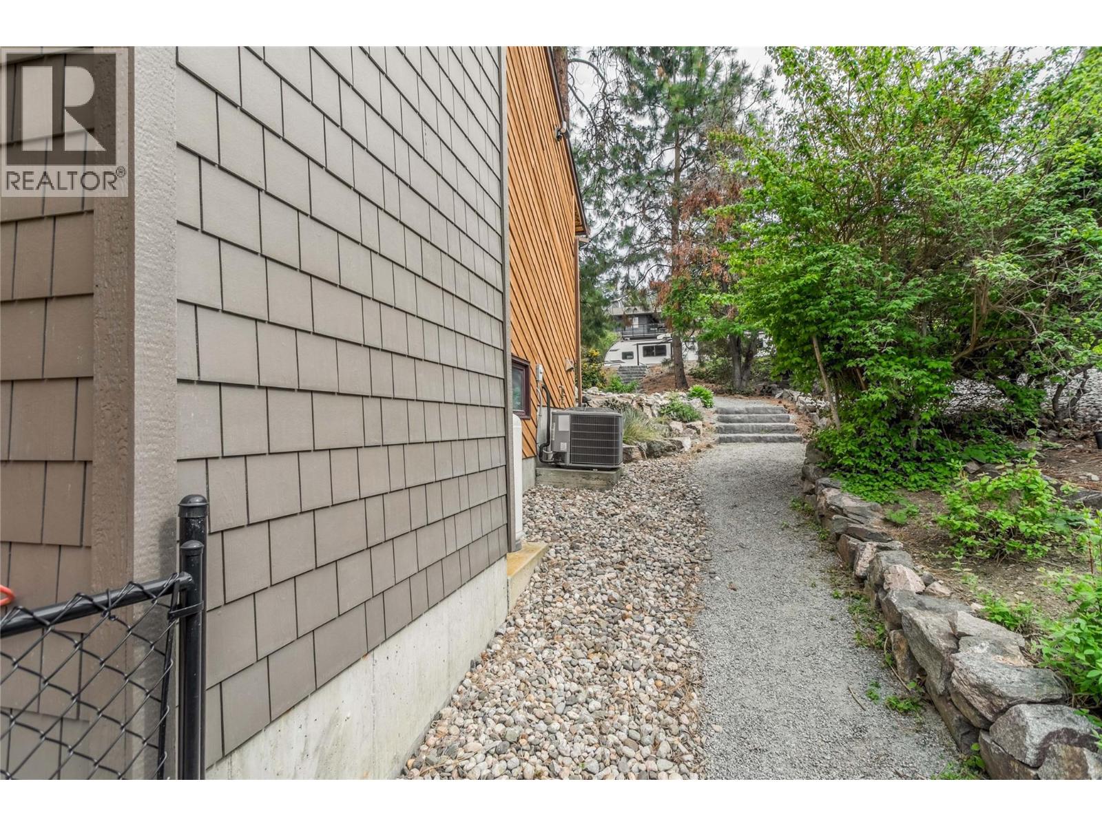2020 Bennett Road, Kelowna, British Columbia  V1V 2C1 - Photo 41 - 10391840
