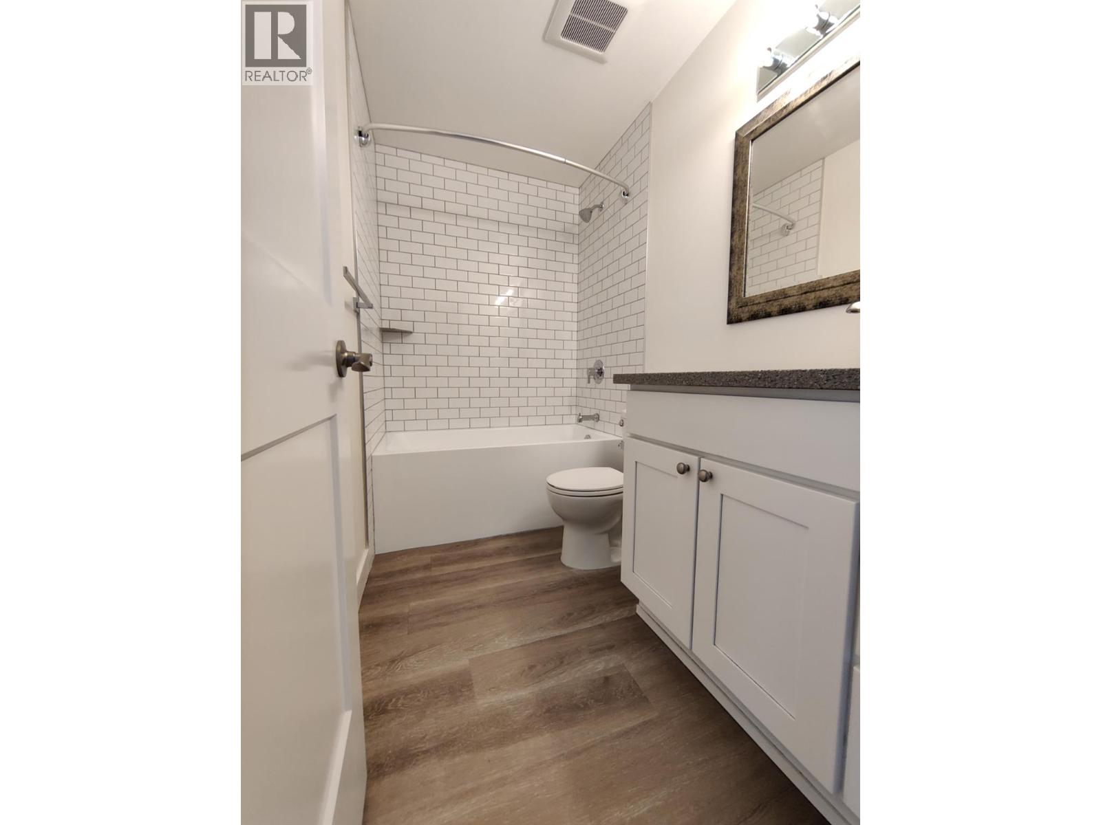 393 Waddington Drive, Kamloops, British Columbia  V2E 1S3 - Photo 12 - 10391845