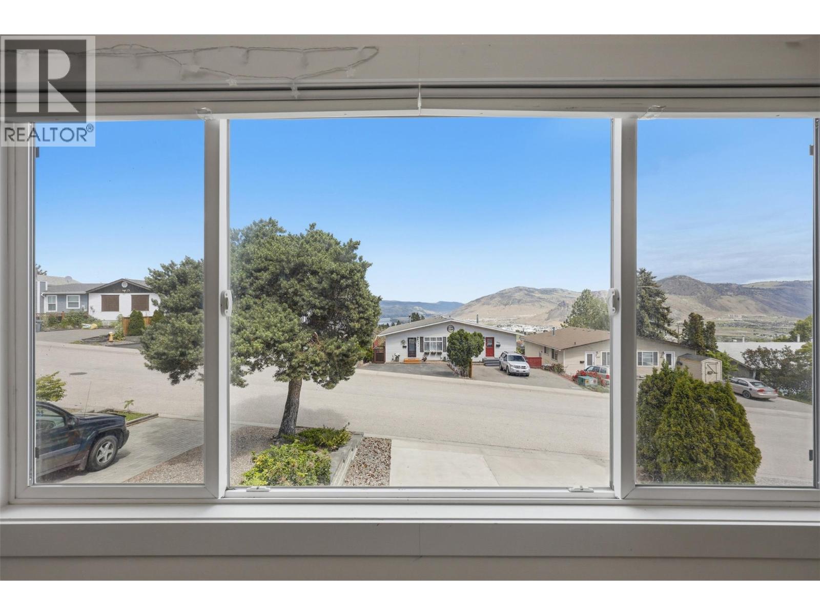 393 Waddington Drive, Kamloops, British Columbia  V2E 1S3 - Photo 9 - 10391845
