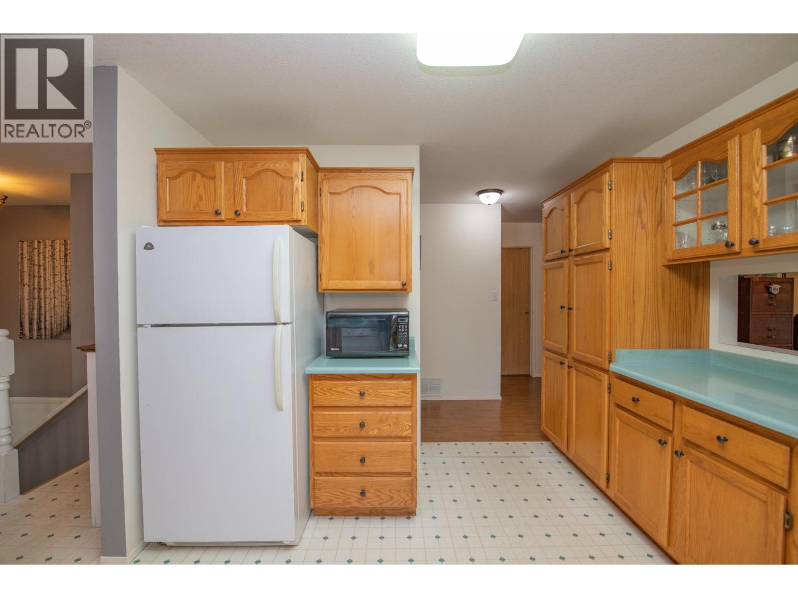 33 Birch Road, Lumby, British Columbia  V0E 2G5 - Photo 11 - 10390478