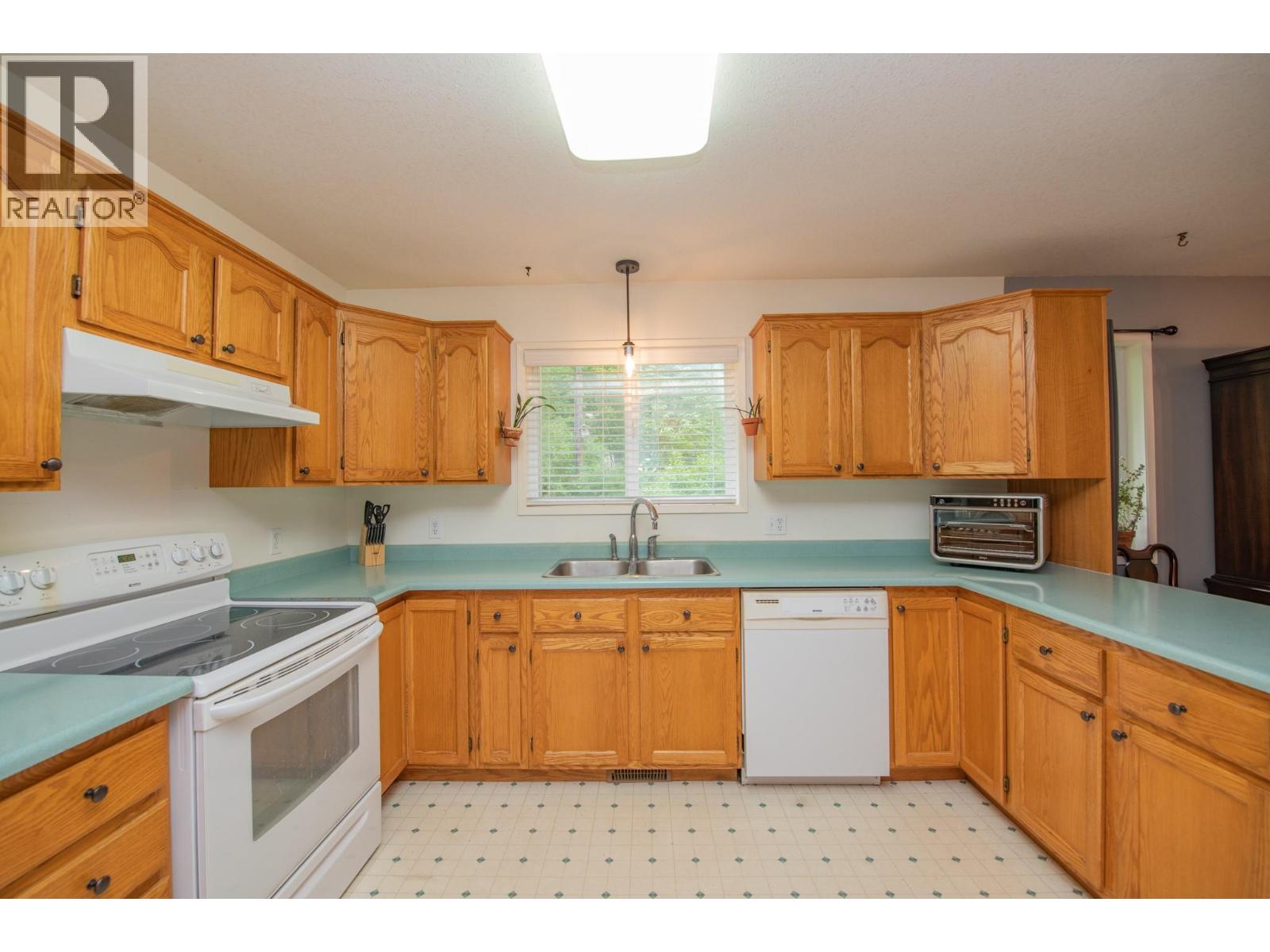 33 Birch Road, Lumby, British Columbia  V0E 2G5 - Photo 13 - 10390478