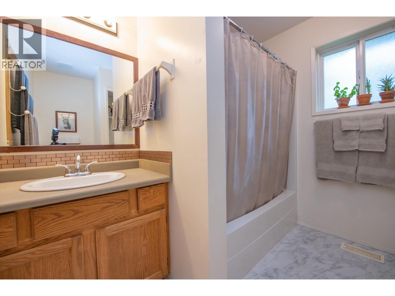 33 Birch Road, Lumby, British Columbia  V0E 2G5 - Photo 21 - 10390478