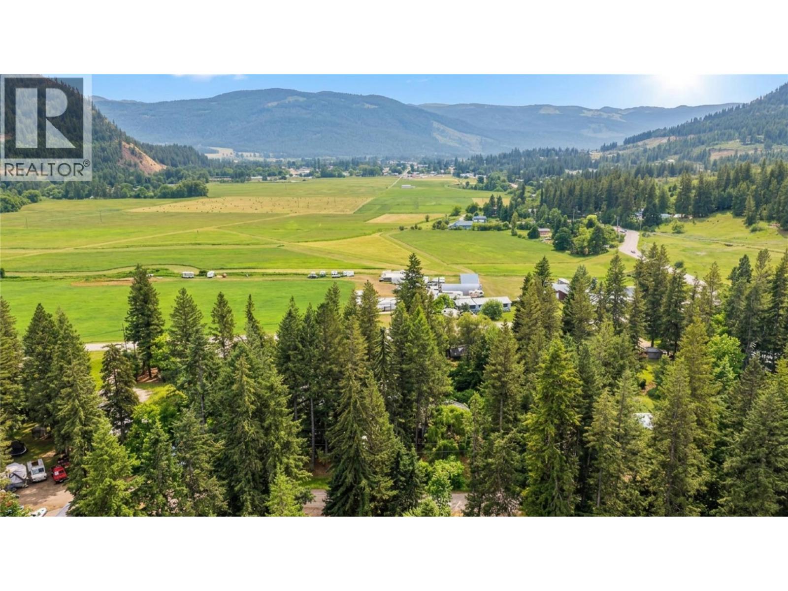 33 Birch Road, Lumby, British Columbia  V0E 2G5 - Photo 49 - 10390478