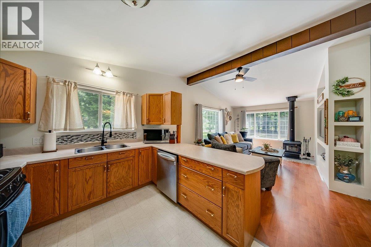 210 & 206 Belmond Road, Salmo, British Columbia  V0G 1Z0 - Photo 8 - 10391740
