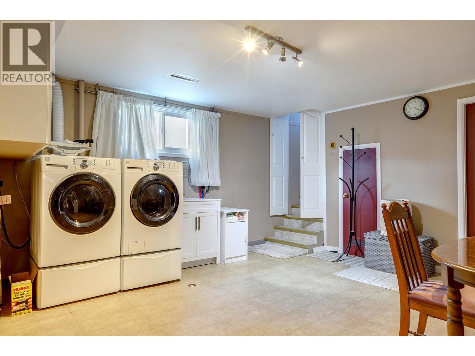 2400 44 Avenue, Vernon, British Columbia  V1T 3M1 - Photo 35 - 10391865