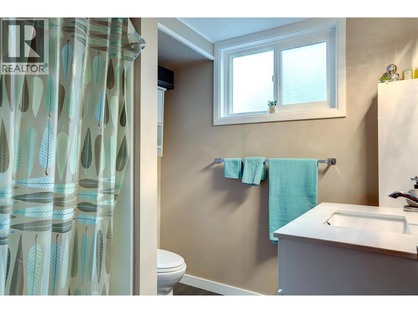 2400 44 Avenue, Vernon, British Columbia  V1T 3M1 - Photo 44 - 10391865