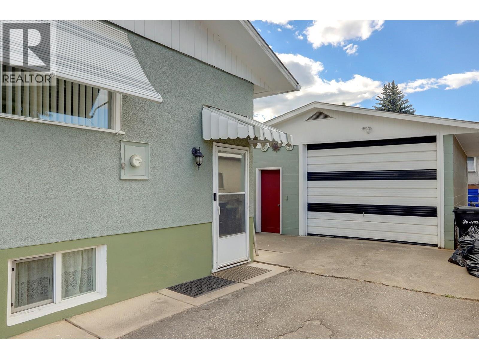 2400 44 Avenue, Vernon, British Columbia  V1T 3M1 - Photo 50 - 10391865