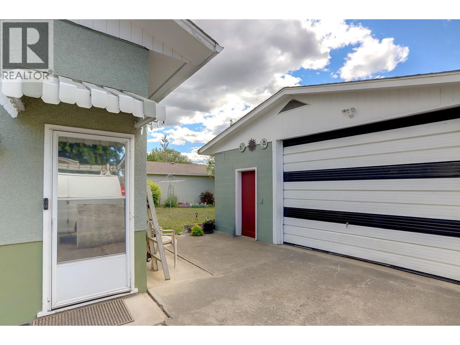 2400 44 Avenue, Vernon, British Columbia  V1T 3M1 - Photo 51 - 10391865