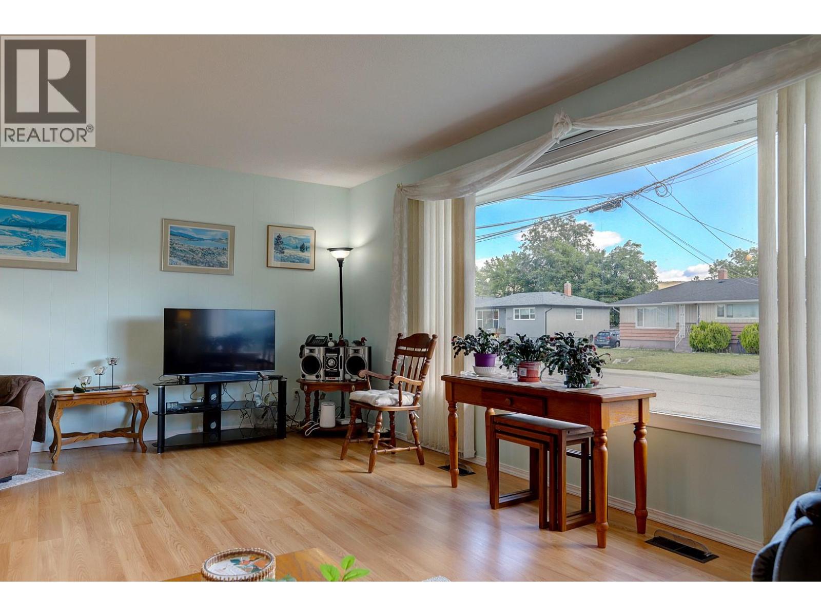 2400 44 Avenue, Vernon, British Columbia  V1T 3M1 - Photo 8 - 10391865