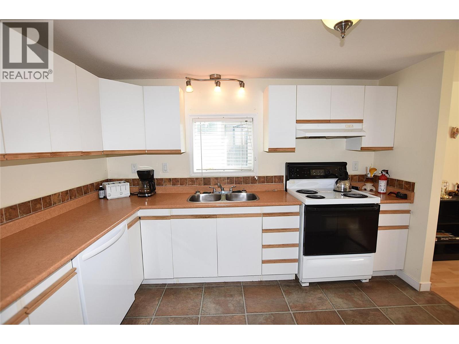 5484 25 Avenue Unit# 35, Vernon, British Columbia  V1T 7A8 - Photo 8 - 10391741