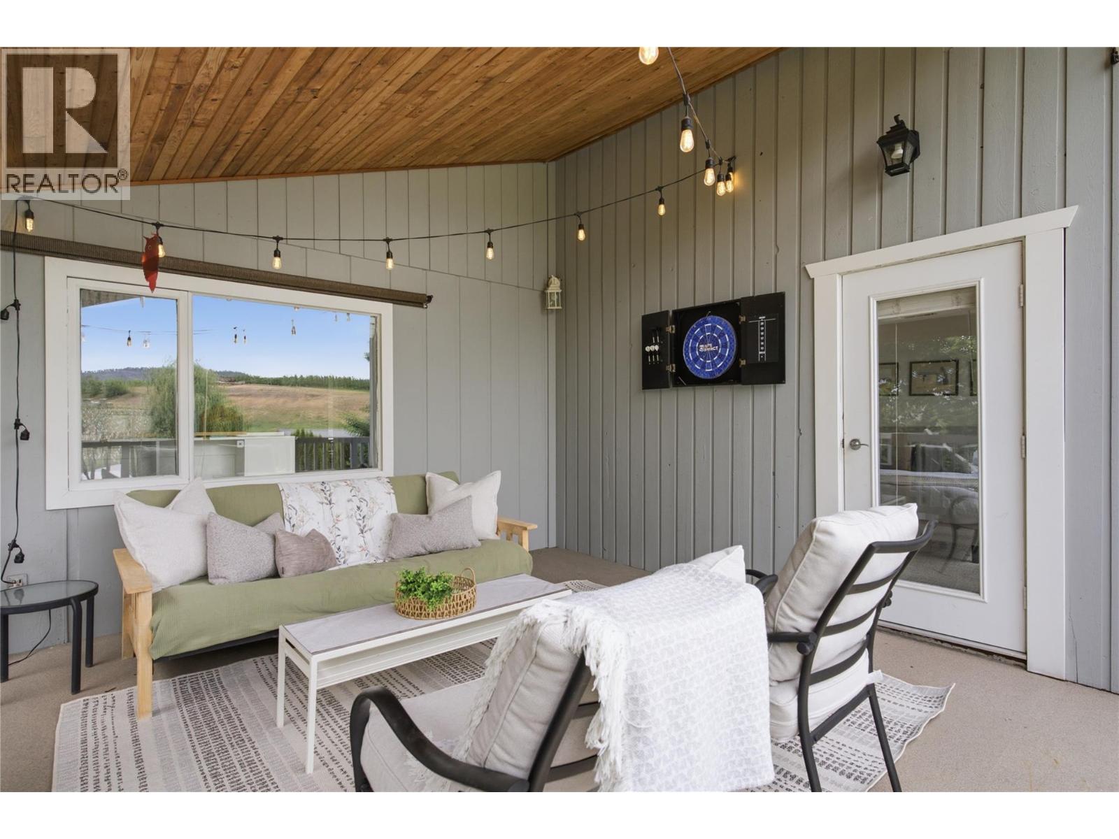 2668 Longhill Road, Kelowna, British Columbia  V1V 2G5 - Photo 39 - 10390760