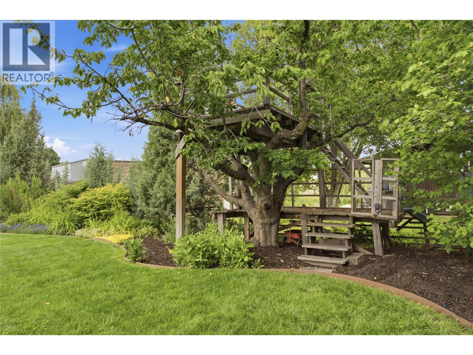 2668 Longhill Road, Kelowna, British Columbia  V1V 2G5 - Photo 42 - 10390760