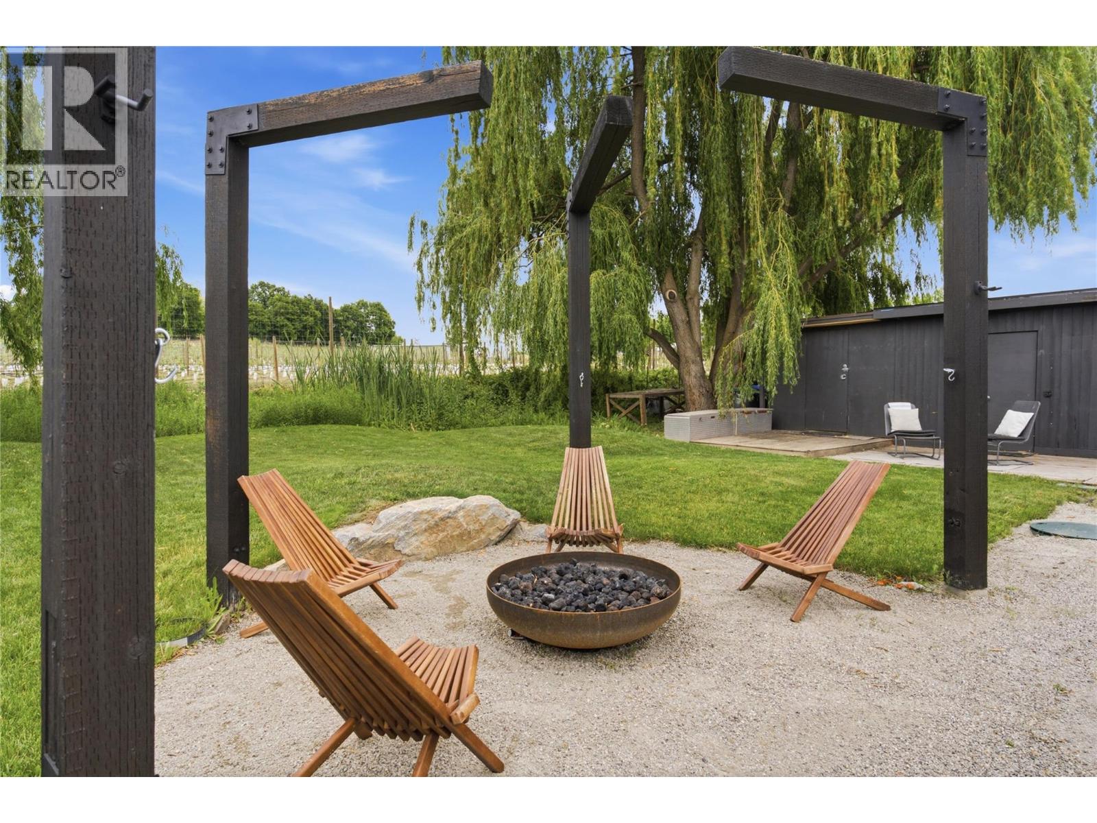 2668 Longhill Road, Kelowna, British Columbia  V1V 2G5 - Photo 45 - 10390760