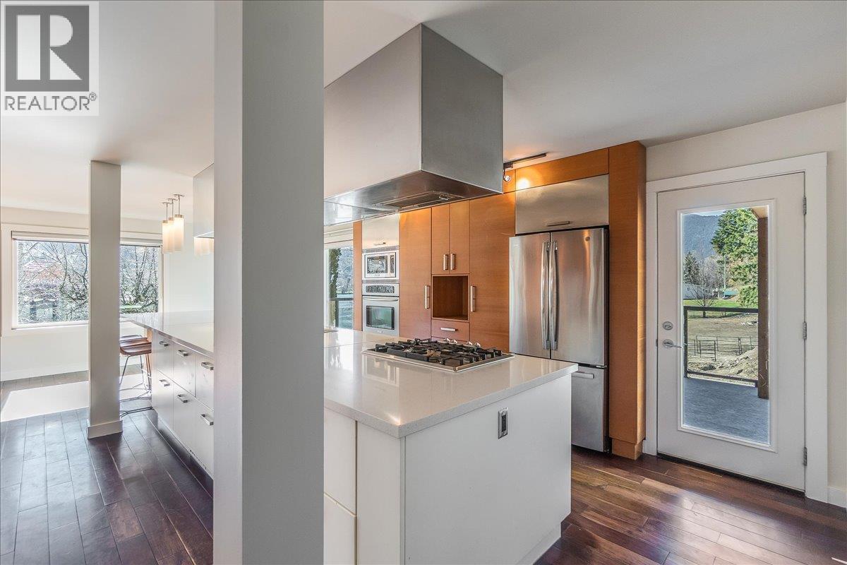 633 Jorgensen Road, Nelson, British Columbia  V1L 5P4 - Photo 19 - 10391867