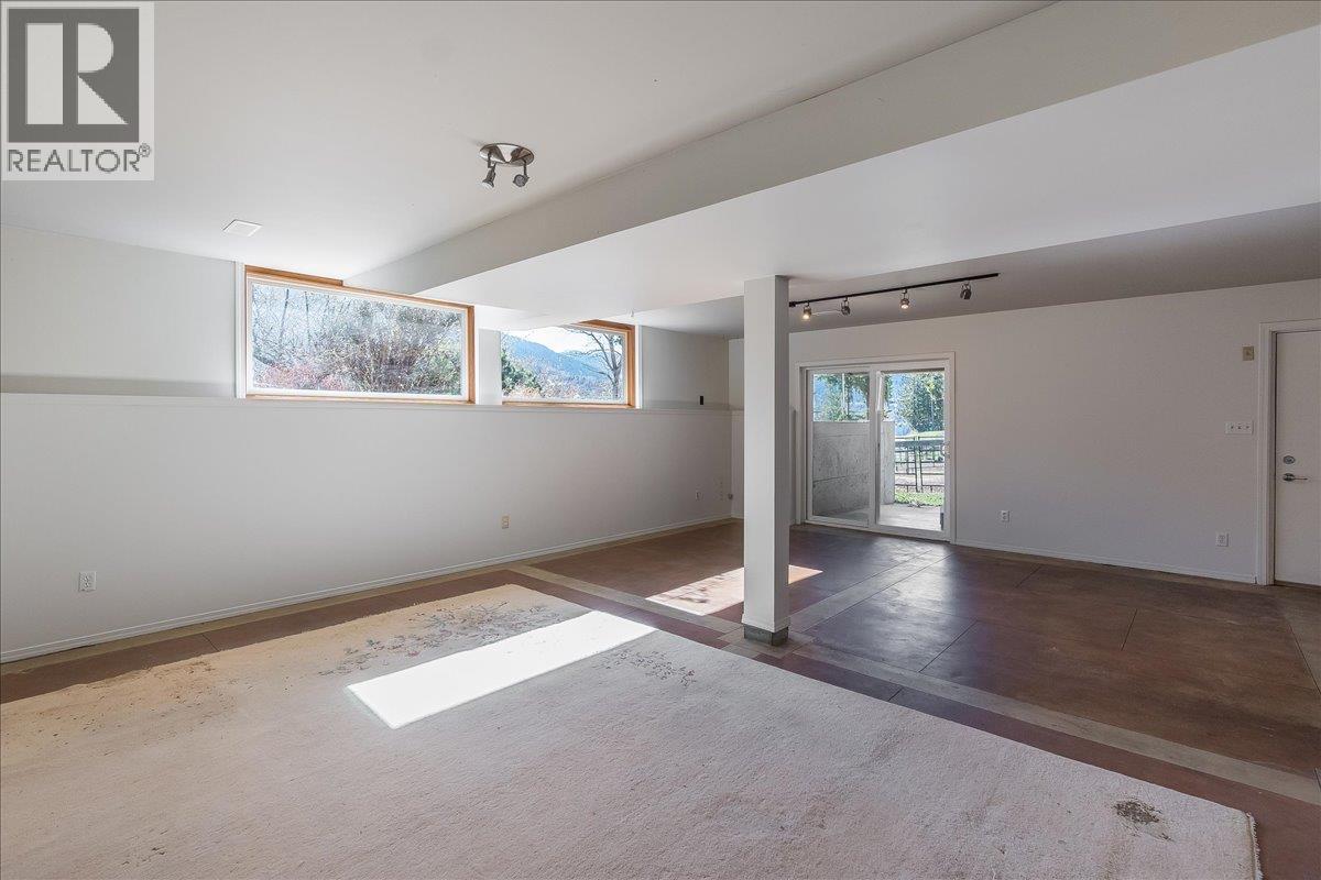 633 Jorgensen Road, Nelson, British Columbia  V1L 5P4 - Photo 40 - 10391867