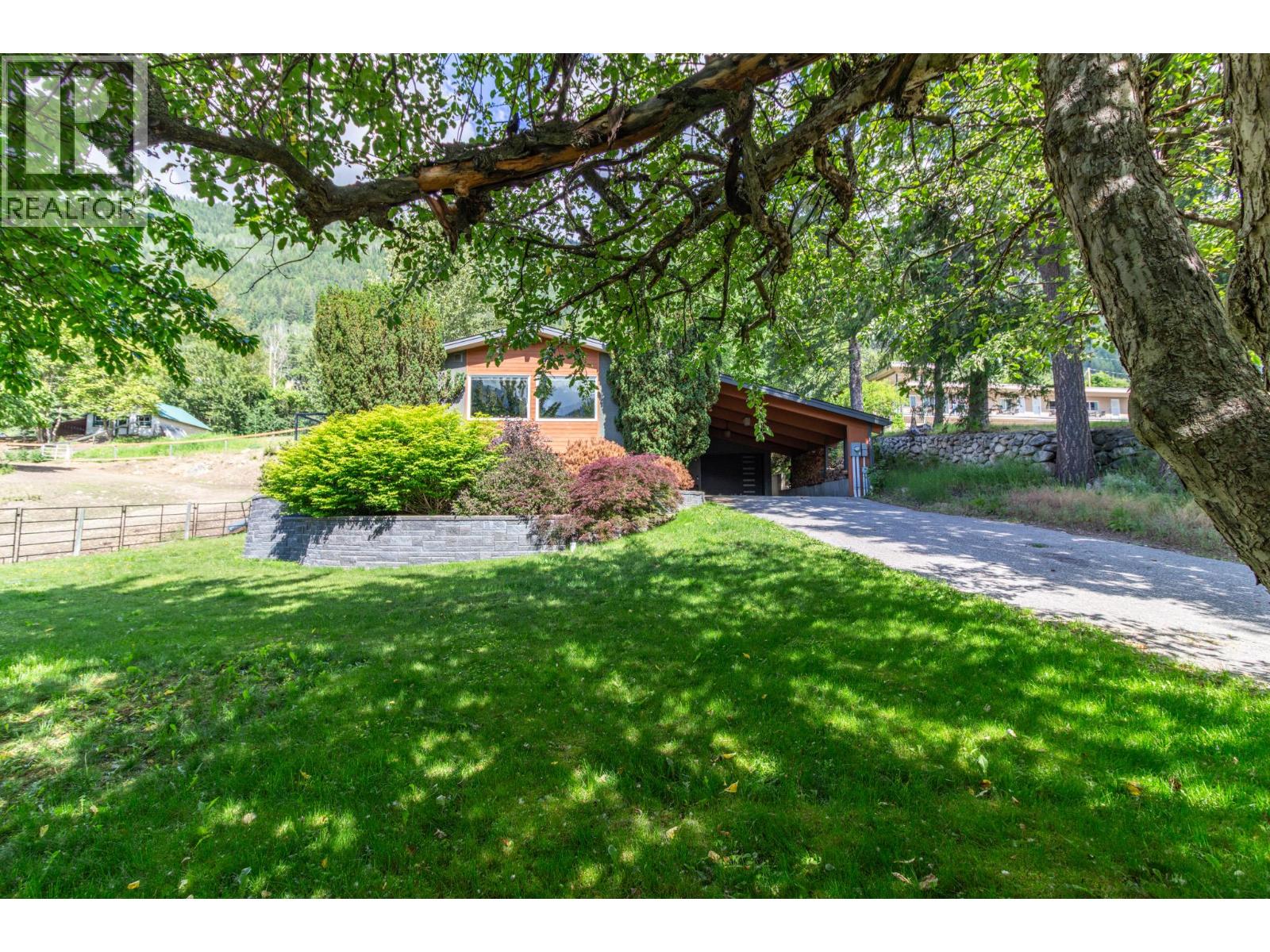 633 Jorgensen Road, Nelson, British Columbia  V1L 5P4 - Photo 60 - 10391867