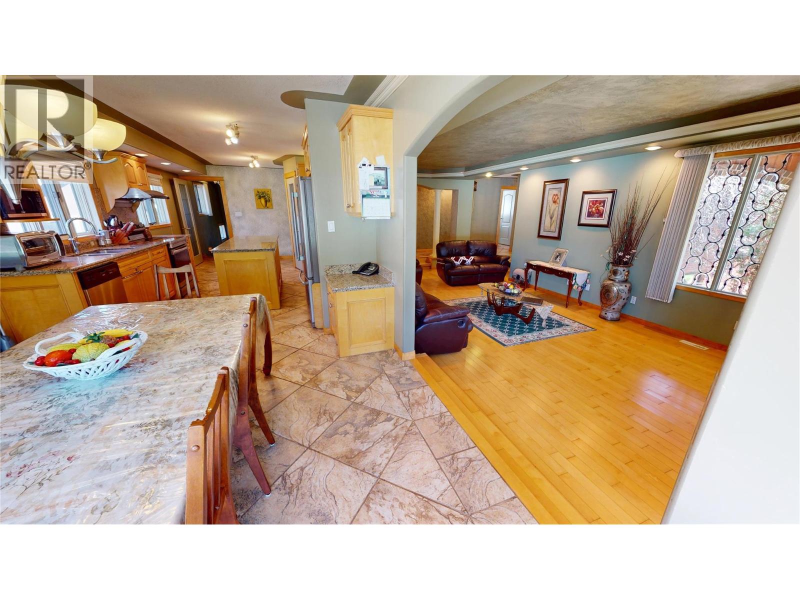 1698 Mckenzie Road, Fernie, British Columbia  V0B 1M5 - Photo 11 - 10391796
