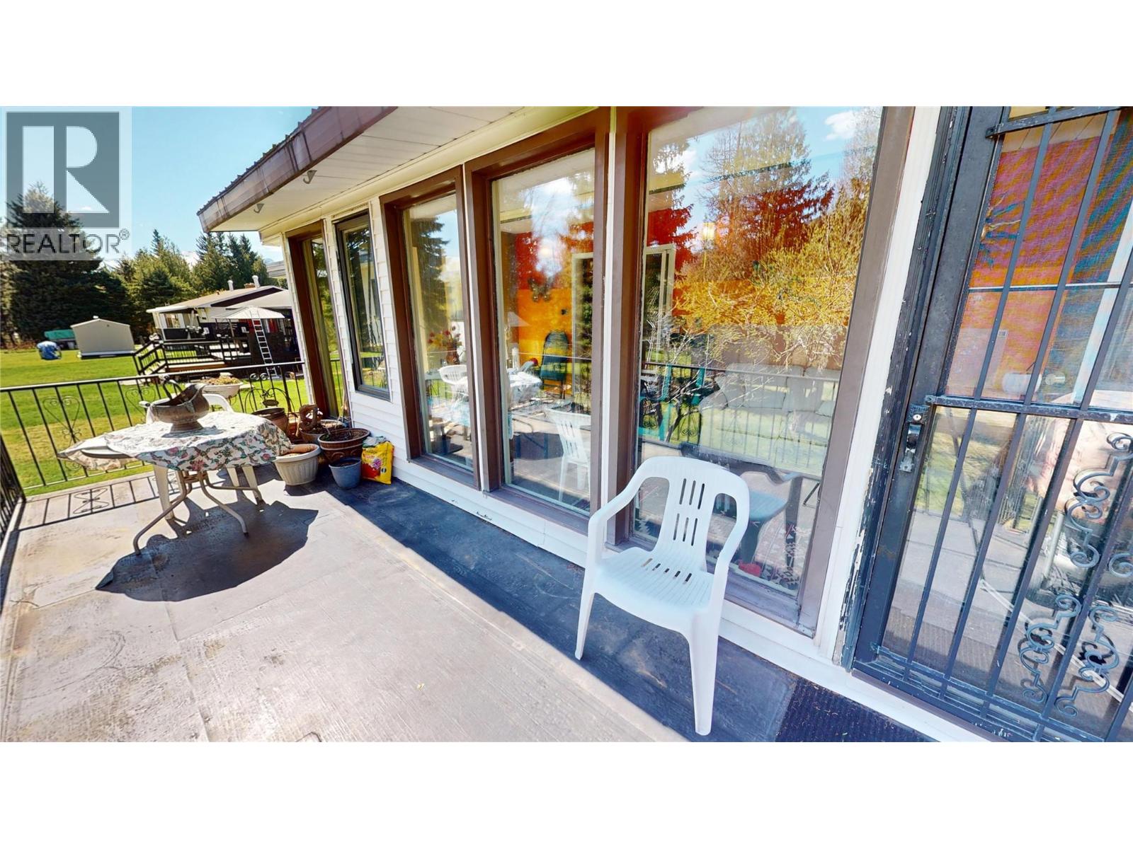 1698 Mckenzie Road, Fernie, British Columbia  V0B 1M5 - Photo 37 - 10391796