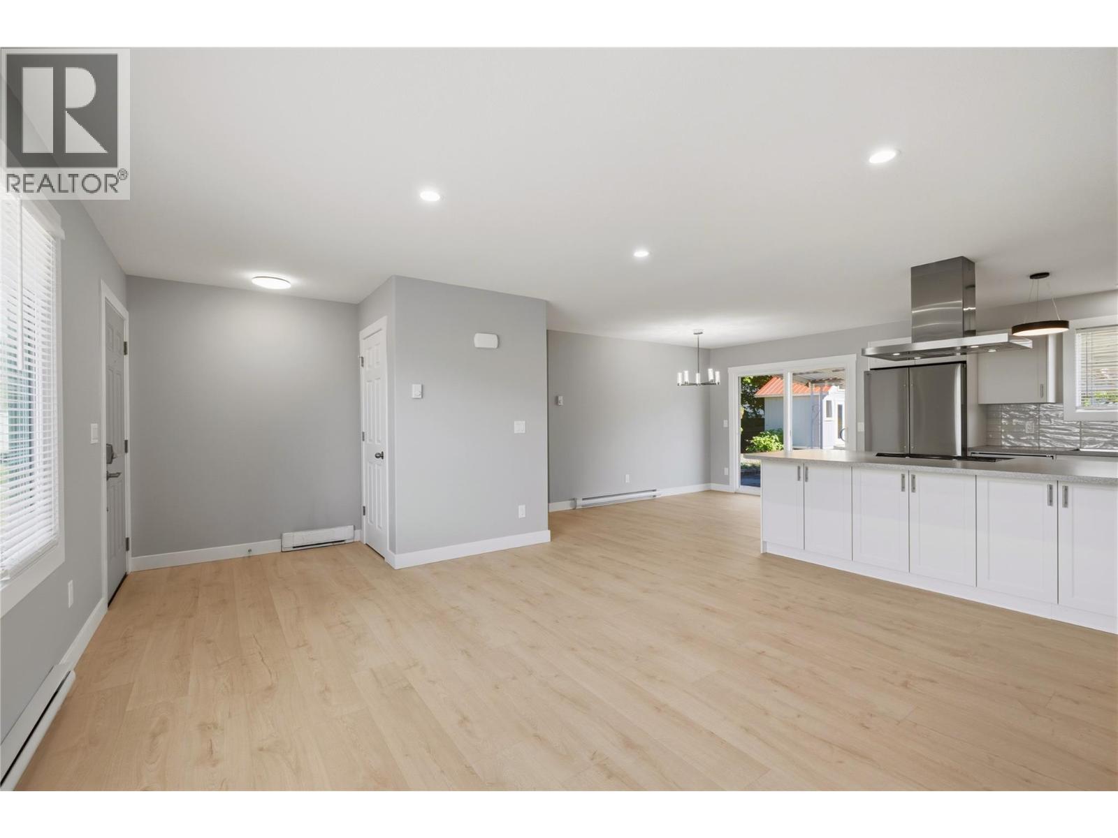 365 Sumac Road W, Kelowna, British Columbia  V1X 4K2 - Photo 4 - 10391793