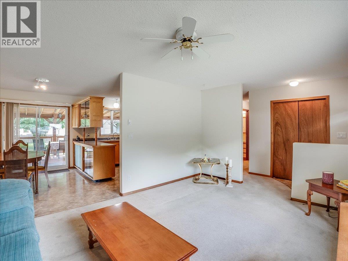 507 Arthur Street, Slocan, British Columbia  V0G 2C0 - Photo 17 - 10391363
