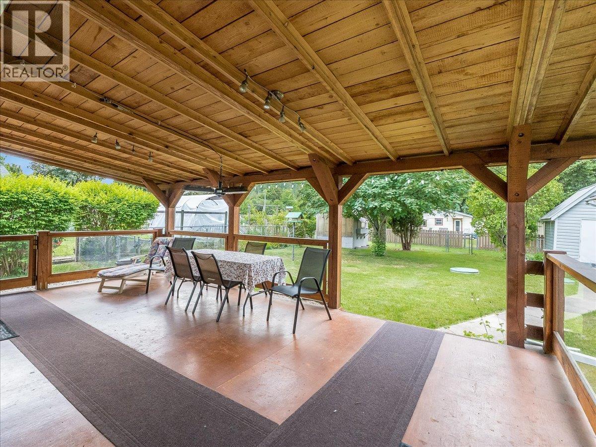 507 Arthur Street, Slocan, British Columbia  V0G 2C0 - Photo 8 - 10391363