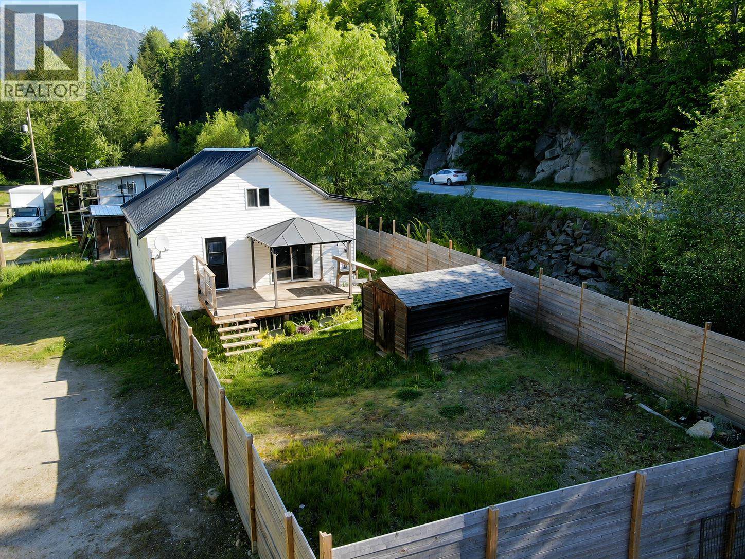 1705 Perrier Road, Nelson, British Columbia  V1L 6Y8 - Photo 3 - 10391888