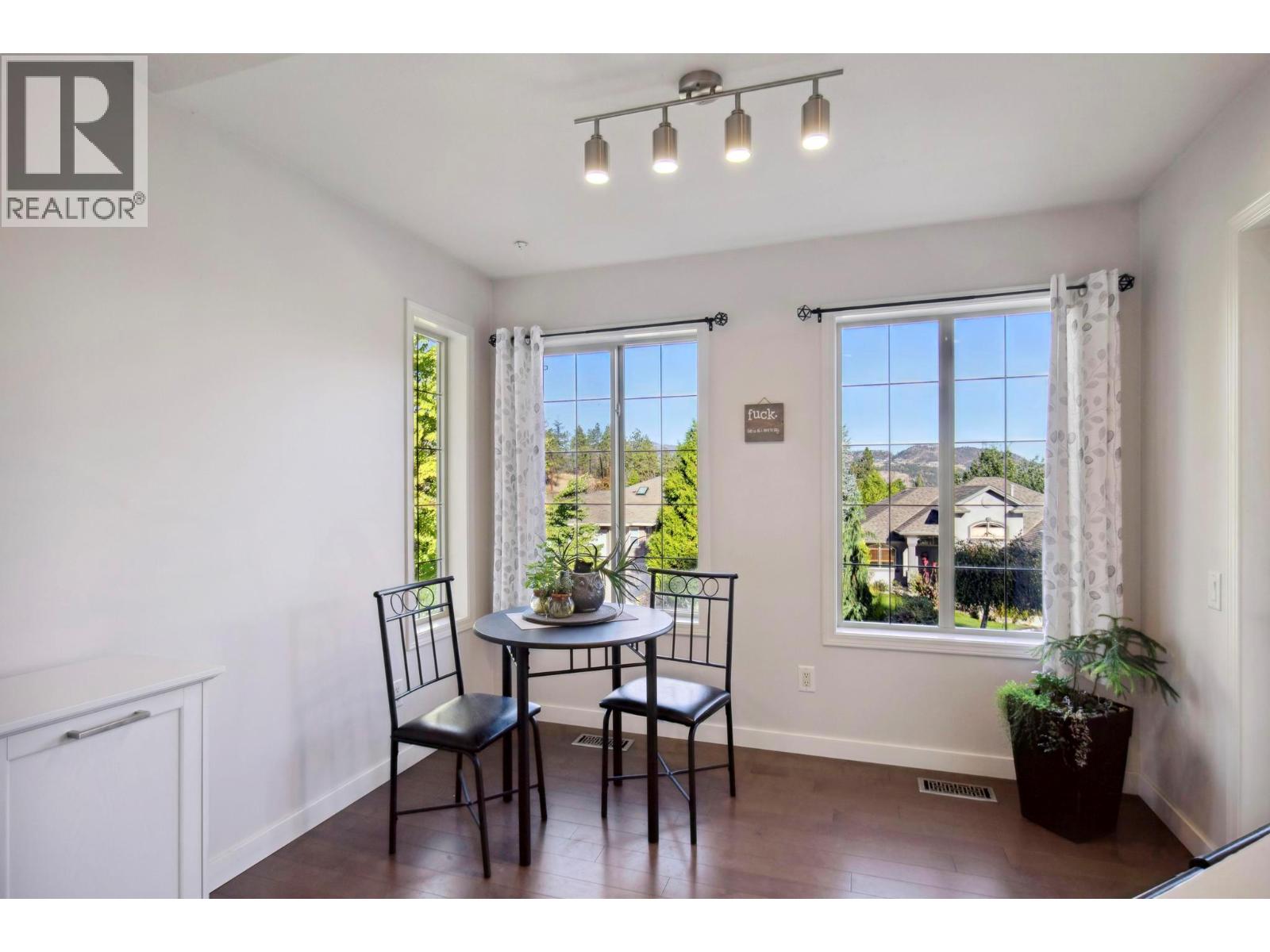 2089 Bowron Street, Kelowna, British Columbia  V1V 2P2 - Photo 6 - 10391835