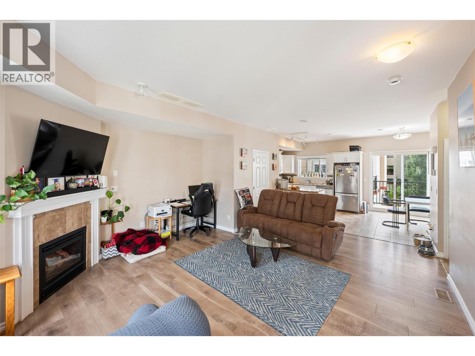 3363 Wilson Street Unit# 128, Penticton, British Columbia  V2A 8E3 - Photo 5 - 10391413