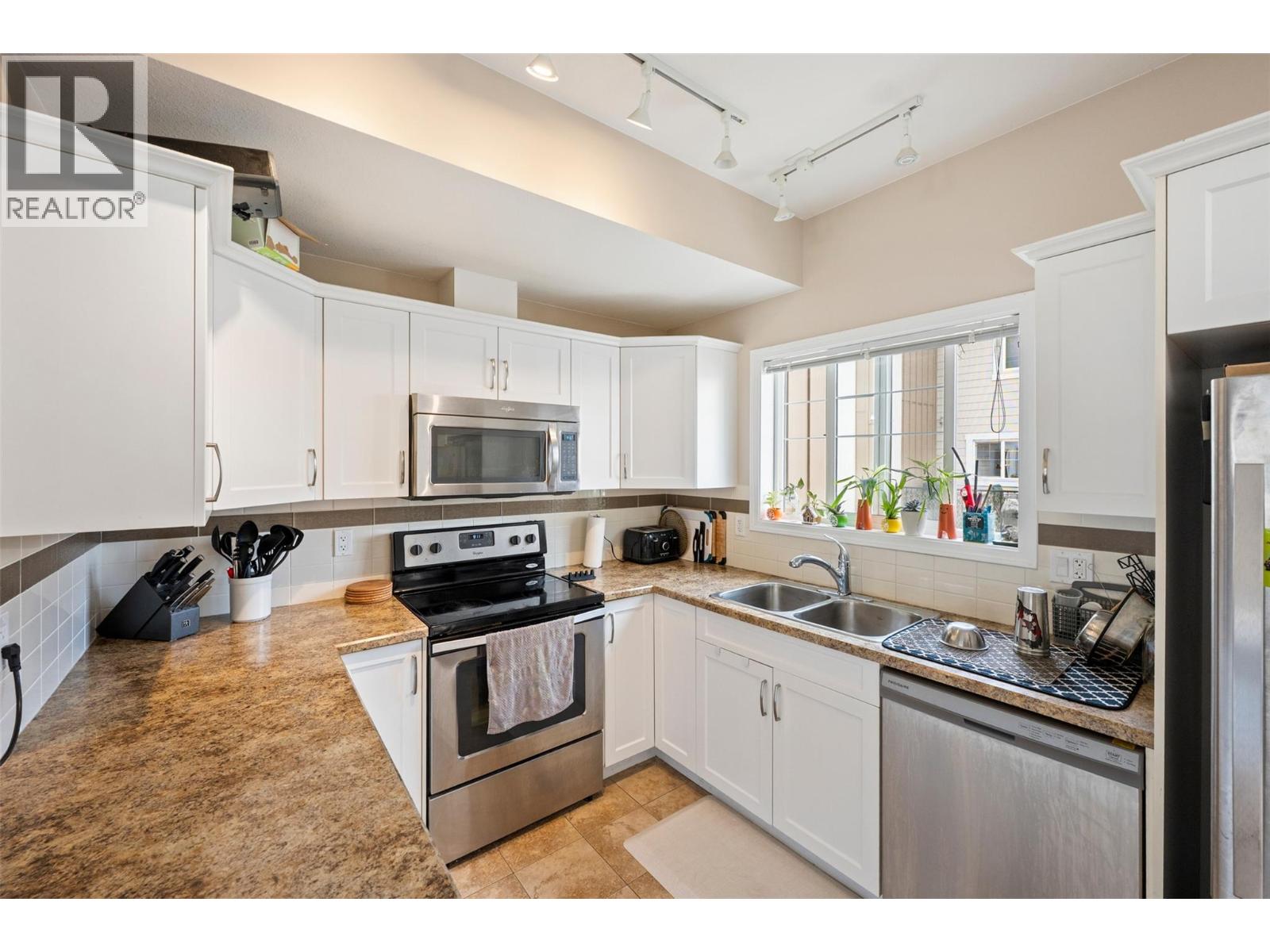 3363 Wilson Street Unit# 128, Penticton, British Columbia  V2A 8E3 - Photo 8 - 10391413