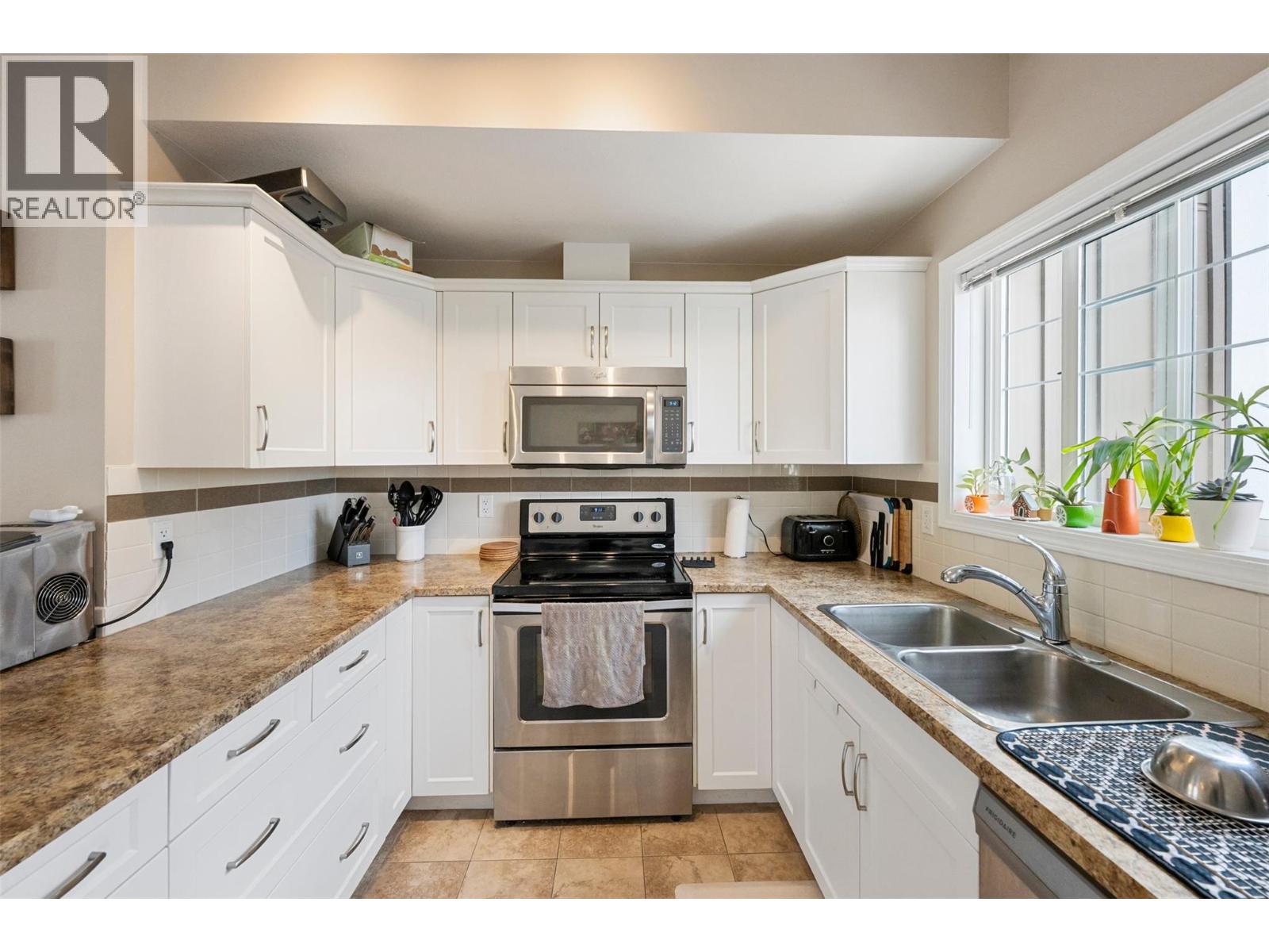 3363 Wilson Street Unit# 128, Penticton, British Columbia  V2A 8E3 - Photo 9 - 10391413