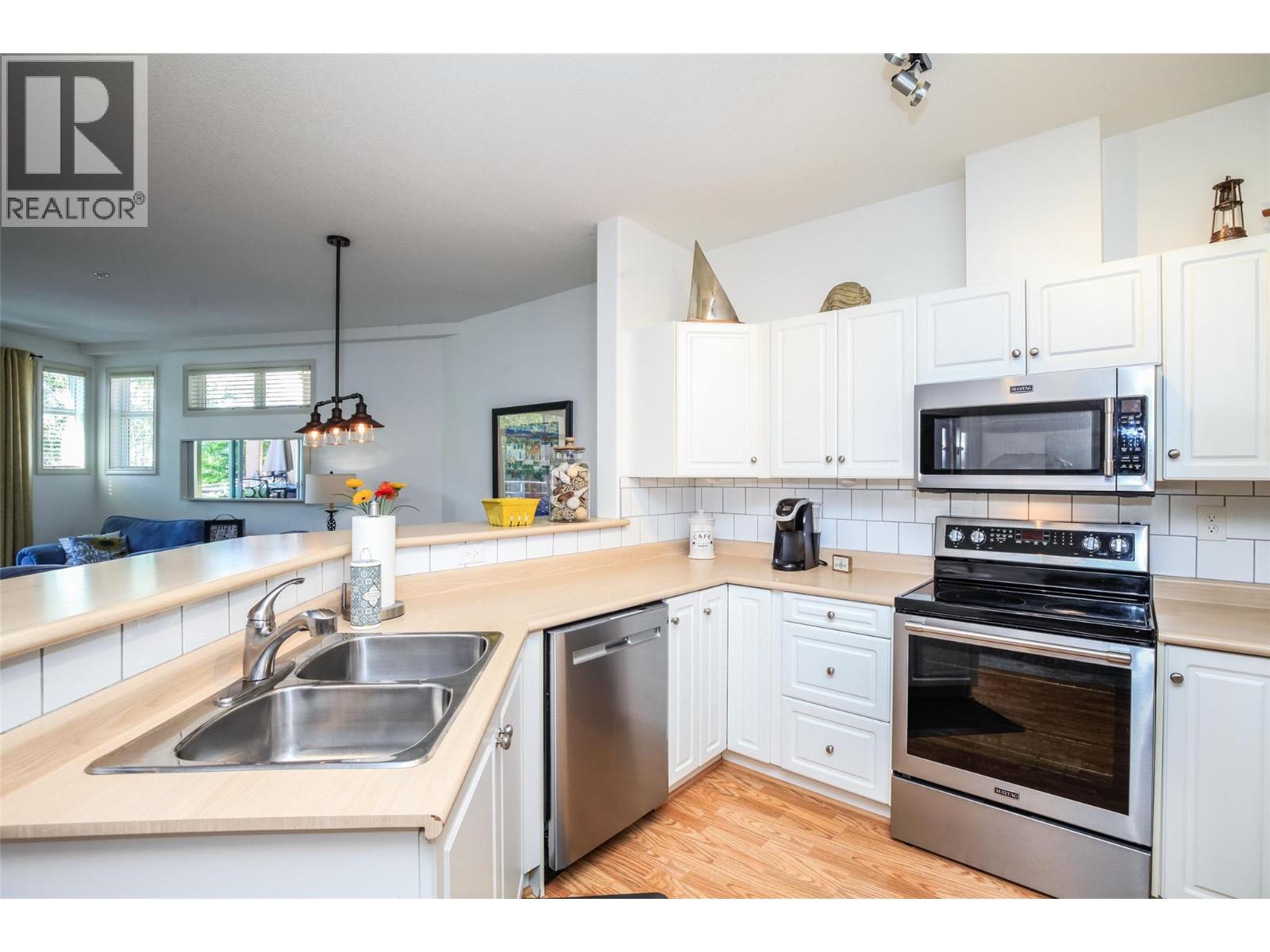 1088 Sunset Drive Unit# 312, Kelowna, British Columbia  V1Y 9W1 - Photo 5 - 10391660